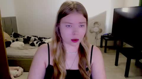 Jennyblonde and Emmabrunette online show from 4, 11, 2025