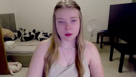 Jennyblonde and Emmabrunette online show from 20, 11, 2025