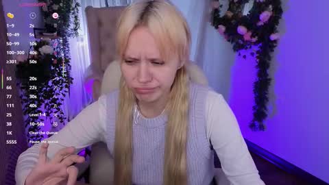 Snapshot of kitten_murray chatting on 10, 11, 2025 barbara online show from 10, 11, 2025