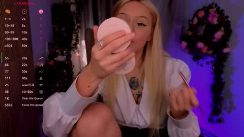 Snapshot of kitten_murray chatting on 26, 11, 2025 barbara online show from 26, 11, 2025