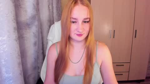 Snapshot of kitten_sun chatting on 12, 1, 2025 kitten_sun online show from 12, 1, 2025