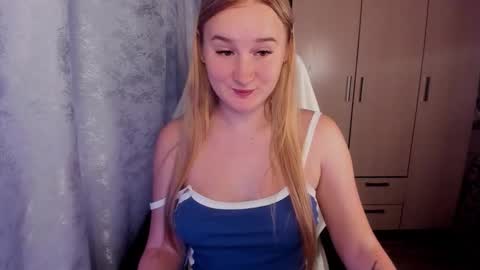 Snapshot of kitten_sun chatting on 28, 9, 2025 kitten_sun online show from 28, 9, 2025