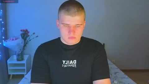 Snapshot of kittenmur chatting on 10, 11, 2025 Vlad online show from 10, 11, 2025