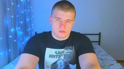 Snapshot of kittenmur chatting on 13, 11, 2025 Vlad online show from 13, 11, 2025