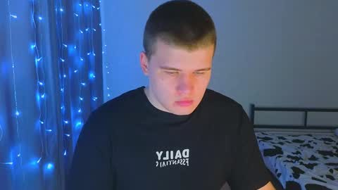 Snapshot of kittenmur chatting on 27, 11, 2025 Vlad online show from 27, 11, 2025