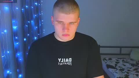 Snapshot of kittenmur chatting on 3, 12, 2025 Vlad online show from 3, 12, 2025