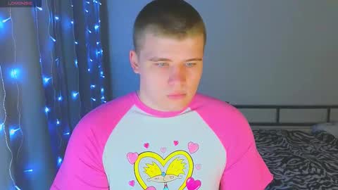 Snapshot of kittenmur chatting on 15, 12, 2025 Vlad online show from 15, 12, 2025