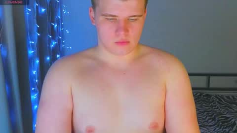 Snapshot of kittenmur chatting on 17, 12, 2025 Vlad online show from 17, 12, 2025