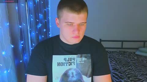 Snapshot of kittenmur chatting on 19, 12, 2025 Vlad online show from 19, 12, 2025