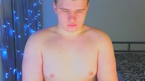 Snapshot of kittenmur chatting on 21, 12, 2025 Vlad online show from 21, 12, 2025