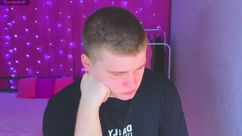 Snapshot of kittenmur chatting on 14, 1, 2026 Vlad online show from 14, 1, 2026