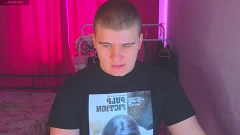 Snapshot of kittenmur chatting on 5, 3, 2026 Vlad online show from 5, 3, 2026