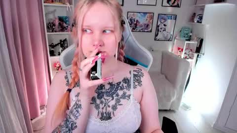 kittenxoann online show from 22, 4, 2026