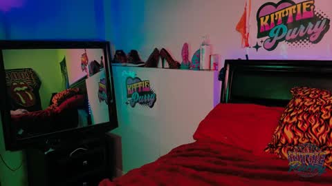 Snapshot of kittiepurry chatting on 26, 2, 2025 Kittie Purry online show from 26, 2, 2025