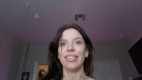 kittjones33 online show from 12, 11, 2025