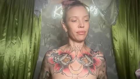kittjones33 online show from 17, 5, 2026