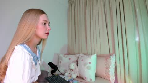 sophie online show from 25, 10, 2025