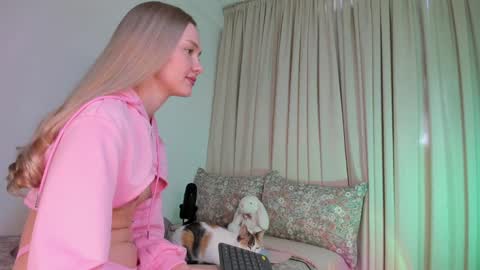 sophie online show from 14, 11, 2025