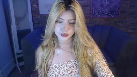 kitty_fox_b online show from 23, 12, 2024