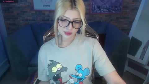 kitty_fox_b online show from 10, 3, 2025