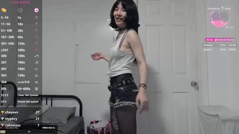 Snapshot of kitty_krush chatting on 20, 9, 2025 Kitty online show from 20, 9, 2025