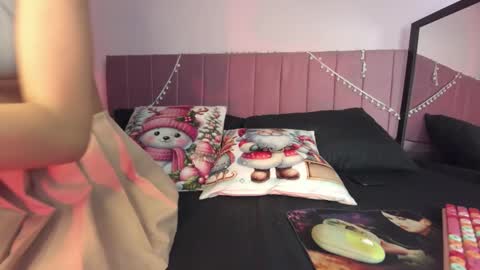 kitty_kryss online show from 22, 12, 2025