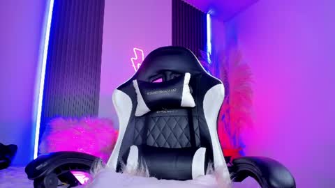 Snapshot of kittybigdoll chatting on 22, 7, 2026 kitty online show from 22, 7, 2026