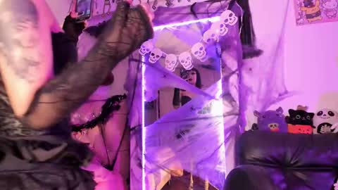 Snapshot of kittygoth_ chatting on 2, 10, 2025 Kitty Goth online show from 2, 10, 2025