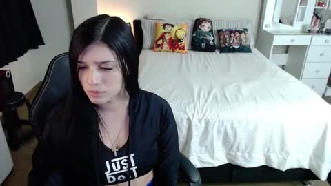 Snapshot of kittykat18x chatting on 12, 2, 2025 Isabel online show from 12, 2, 2025