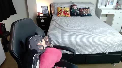 Snapshot of kittykat18x chatting on 13, 2, 2025 Isabel online show from 13, 2, 2025