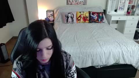 Snapshot of kittykat18x chatting on 12, 9, 2025 Isabel online show from 12, 9, 2025