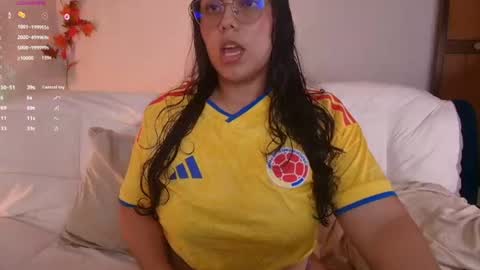 L          FOLLOW ME ON IG kittylu    online show from 4, 7, 2026