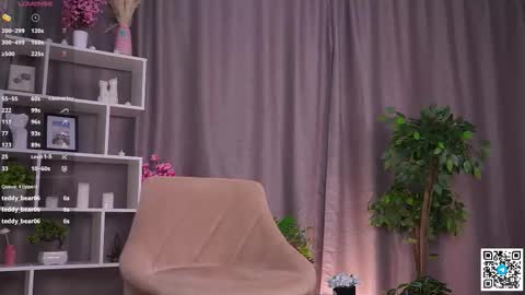 Snapshot of kittyummy chatting on 8, 3, 2026 Alice online show from 8, 3, 2026