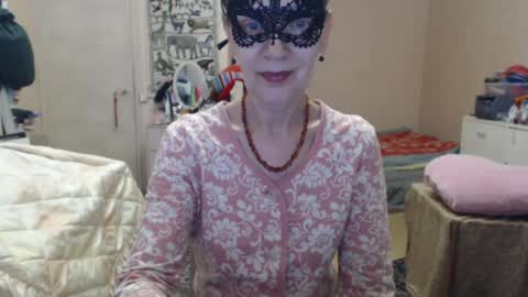Snapshot of kiuminberry chatting on 4, 7, 2026 KiuminBerry online show from 4, 7, 2026