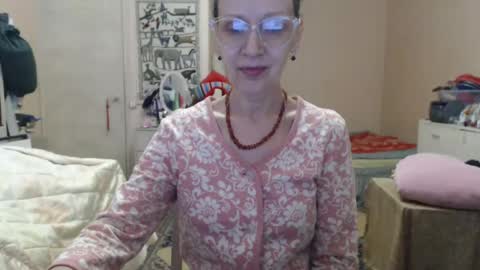 Snapshot of kiuminberry chatting on 5, 7, 2026 KiuminBerry online show from 5, 7, 2026
