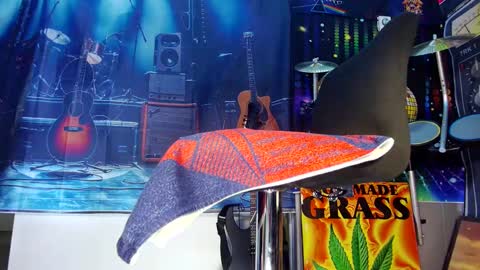 kiveuxmakeu online show from 19, 2, 2025