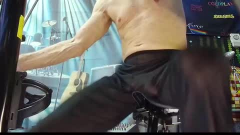 kiveuxmakeu online show from 27, 9, 2025