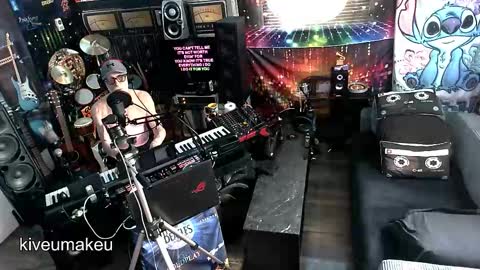 kiveuxmakeu online show from 17, 3, 2026