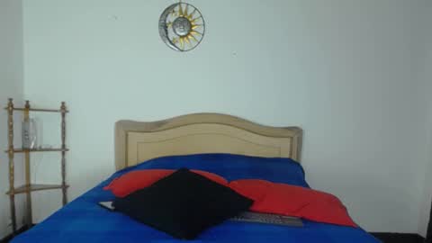 Klarck  online show from 9, 2, 2025