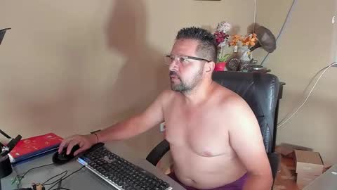 Klarck  online show from 12, 10, 2025