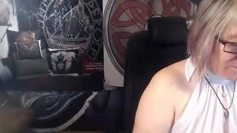 Michelle online show from 26, 10, 2025