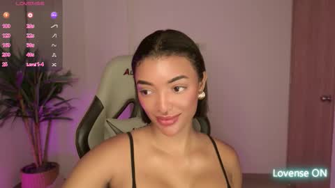 Snapshot of kleogold_1 chatting on 23, 12, 2025 Christina online show from 23, 12, 2025