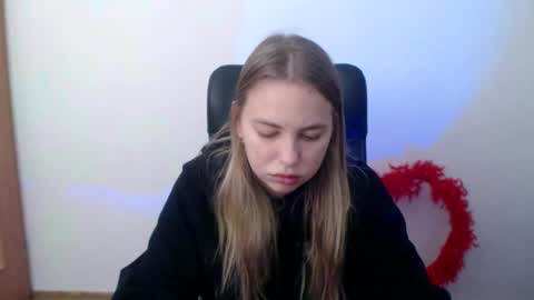 Snapshot of klerkarina chatting on 23, 10, 2025 klerkarina online show from 23, 10, 2025