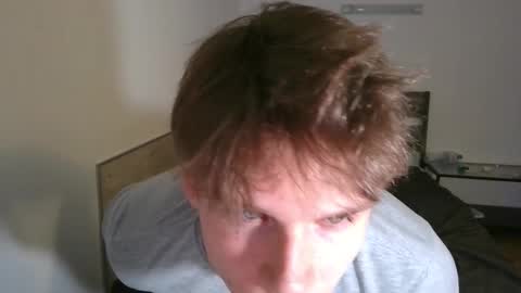 Snapshot of knotsiemens chatting on 17, 11, 2025 Adam online show from 17, 11, 2025