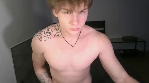 Snapshot of knotsiemens chatting on 25, 11, 2025 Adam online show from 25, 11, 2025