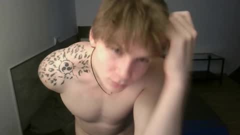 Snapshot of knotsiemens chatting on 26, 11, 2025 Adam online show from 26, 11, 2025