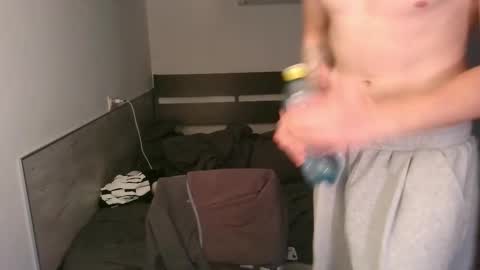 Snapshot of knotsiemens chatting on 28, 11, 2025 Adam online show from 28, 11, 2025