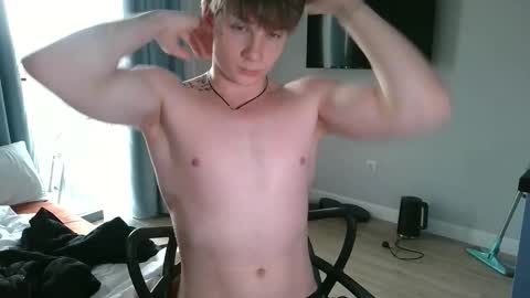 Snapshot of knotsiemens chatting on 8, 1, 2026 Adam online show from 8, 1, 2026