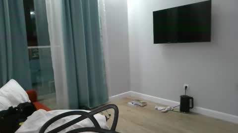 Snapshot of knotsiemens chatting on 4, 2, 2026 Adam online show from 4, 2, 2026