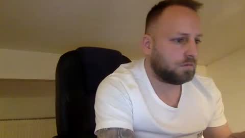 Snapshot of kobasic chatting on 7, 1, 2026 hugo online show from 7, 1, 2026